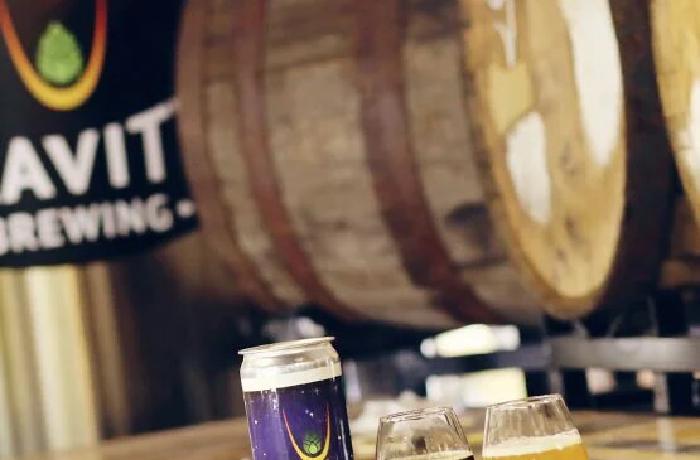 Gravity cans to go